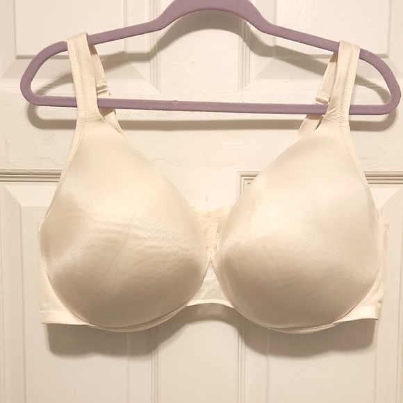 Cacique Other - CACIQUE 46DD Cream Full Coverage Bra WHIT UNDERWIRE.